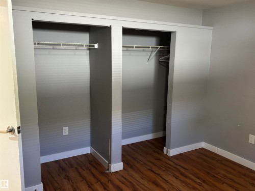 8028 134A Avenue Nw, Edmonton, AB - Indoor Photo Showing Other Room