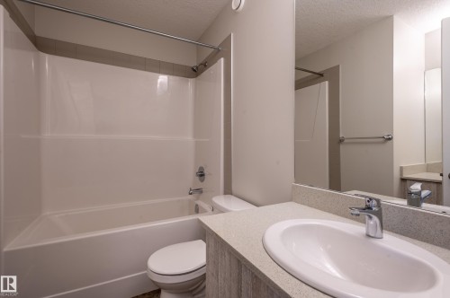 207 Griesbach Road, Edmonton, AB - Indoor Photo Showing Bathroom