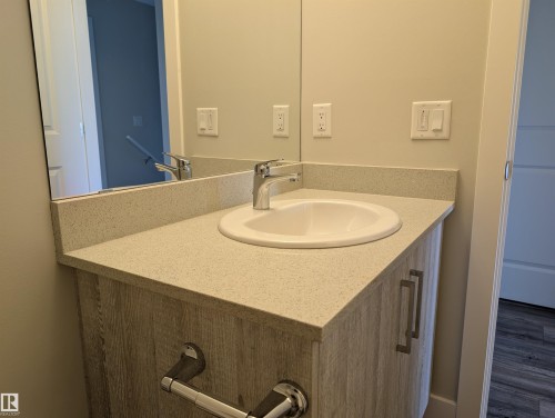 207 Griesbach Road, Edmonton, AB - Indoor Photo Showing Bathroom
