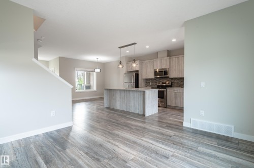 207 Griesbach Road, Edmonton, AB - Indoor Photo Showing Kitchen With Upgraded Kitchen