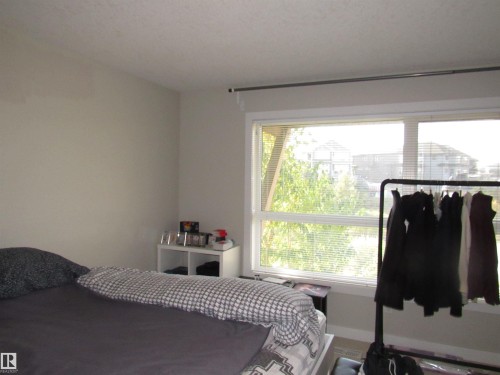 90 2560 Pegasus Boulevard, Edmonton, AB - Indoor Photo Showing Bedroom