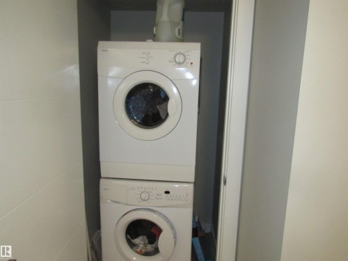 90 2560 Pegasus Boulevard, Edmonton, AB - Indoor Photo Showing Laundry Room