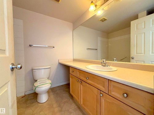 510 10606 102 Avenue, Edmonton, AB - Indoor Photo Showing Bathroom