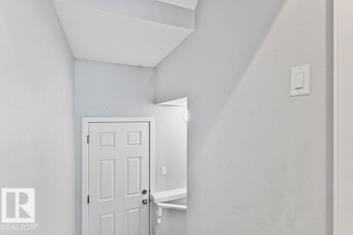 17096 46 Street, Edmonton, AB - Indoor Photo Showing Other Room