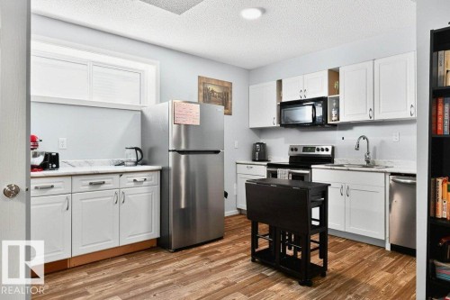 17096 46 Street, Edmonton, AB - Indoor Photo Showing Kitchen With Stainless Steel Kitchen