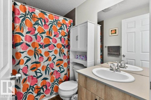 17096 46 Street, Edmonton, AB - Indoor Photo Showing Bathroom