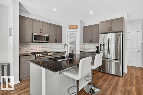 17096 46 Street, Edmonton, AB - Indoor Photo Showing Kitchen With Stainless Steel Kitchen With Upgraded Kitchen
