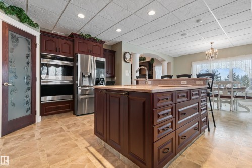#111-59311 Range Rd 35, Rural Barrhead County, AB - Indoor Photo Showing Kitchen