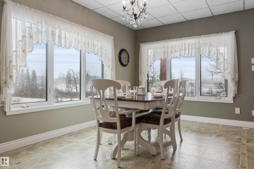 #111-59311 Range Rd 35, Rural Barrhead County, AB - Indoor Photo Showing Dining Room