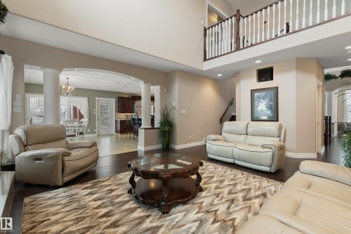 #111-59311 Range Rd 35, Rural Barrhead County, AB - Indoor Photo Showing Living Room