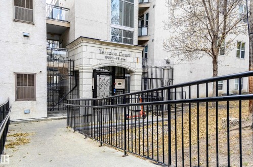 206 10503 98 Avenue, Edmonton, AB - Outdoor