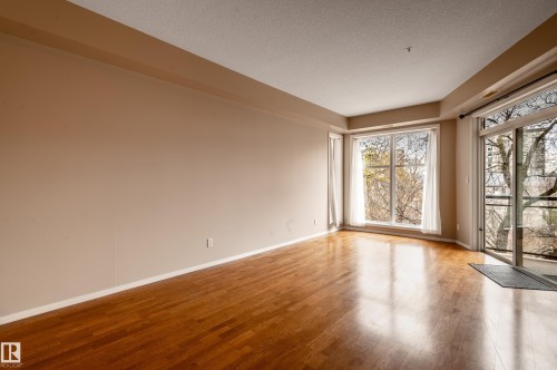 206 10503 98 Avenue, Edmonton, AB - Indoor Photo Showing Other Room