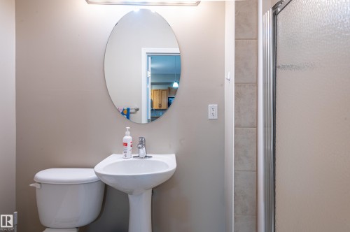 206 10503 98 Avenue, Edmonton, AB - Indoor Photo Showing Bathroom