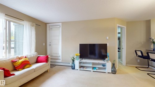 106 5370 Chappelle Road, Edmonton, AB - Indoor Photo Showing Living Room