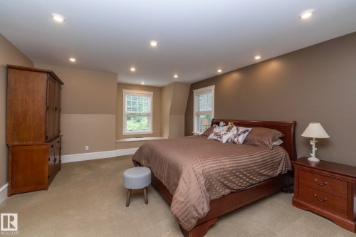 63 Fairway Drive, Edmonton, AB - Indoor Photo Showing Bedroom