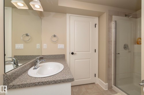 63 Fairway Drive, Edmonton, AB - Indoor Photo Showing Bathroom