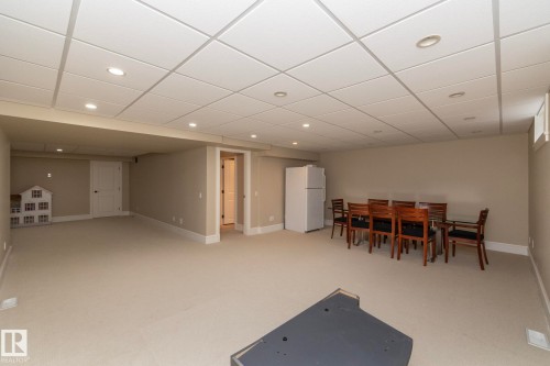 63 Fairway Drive, Edmonton, AB - Indoor Photo Showing Other Room