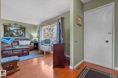 10 Brookside Crescent, Spruce Grove, AB - Indoor