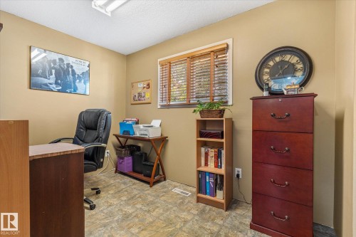 10 Brookside Crescent, Spruce Grove, AB - Indoor Photo Showing Office