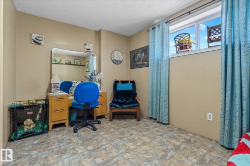 10 Brookside Crescent, Spruce Grove, AB - Indoor
