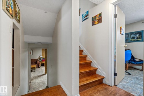 10 Brookside Crescent, Spruce Grove, AB - Indoor Photo Showing Other Room