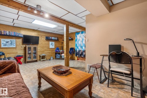 10 Brookside Crescent, Spruce Grove, AB - Indoor