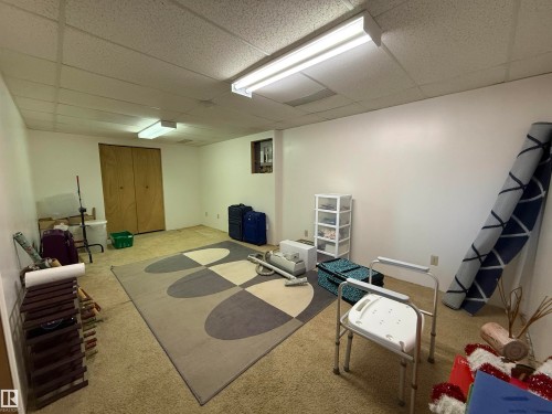 221 Callingwood Place, Edmonton, AB - Indoor