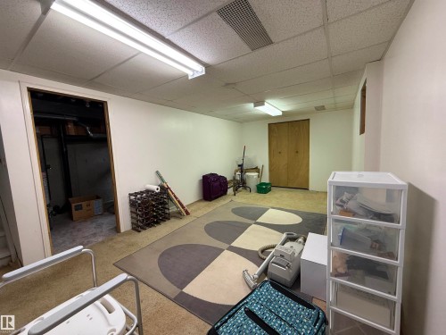 221 Callingwood Place, Edmonton, AB - Indoor