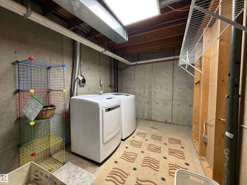221 Callingwood Place, Edmonton, AB - Indoor Photo Showing Laundry Room