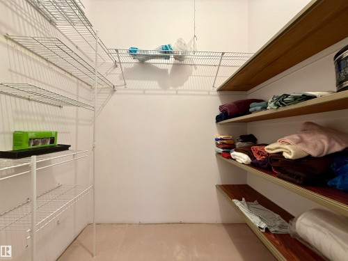 221 Callingwood Place, Edmonton, AB - Indoor With Storage
