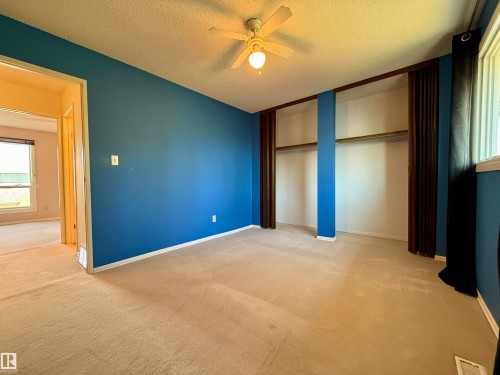 221 Callingwood Place, Edmonton, AB - Indoor Photo Showing Other Room