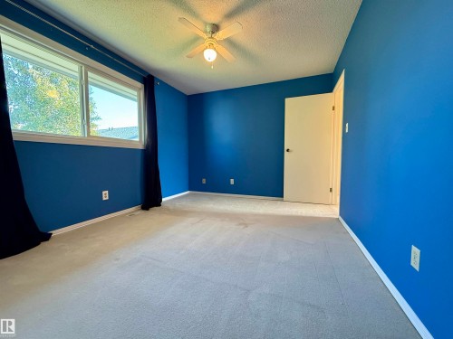 221 Callingwood Place, Edmonton, AB - Indoor Photo Showing Other Room