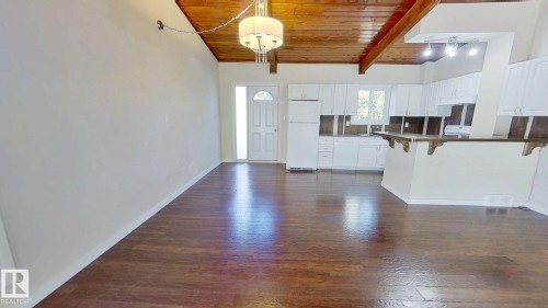 15 Northwoods Village, Edmonton, AB - Indoor Photo Showing Kitchen