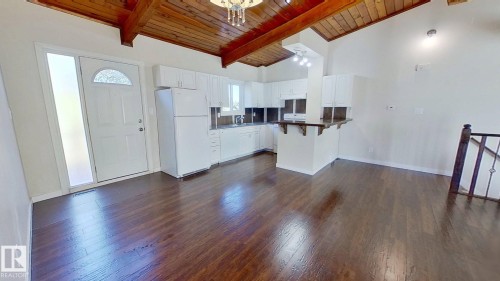 15 Northwoods Village, Edmonton, AB - Indoor Photo Showing Kitchen
