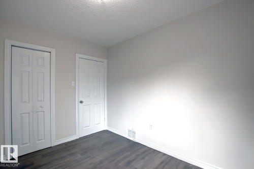 10682 61 Avenue, Edmonton, AB - Indoor Photo Showing Other Room