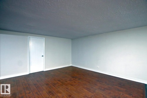 10682 61 Avenue, Edmonton, AB - Indoor Photo Showing Other Room