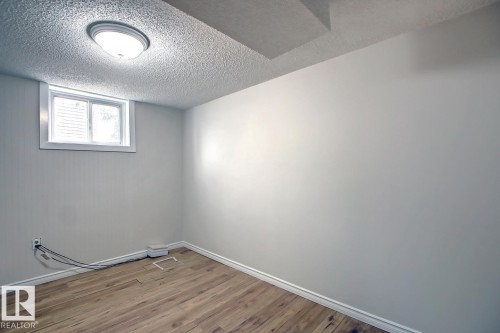 10682 61 Avenue, Edmonton, AB - Indoor Photo Showing Other Room