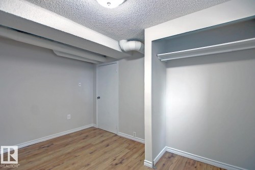 10682 61 Avenue, Edmonton, AB - Indoor Photo Showing Other Room