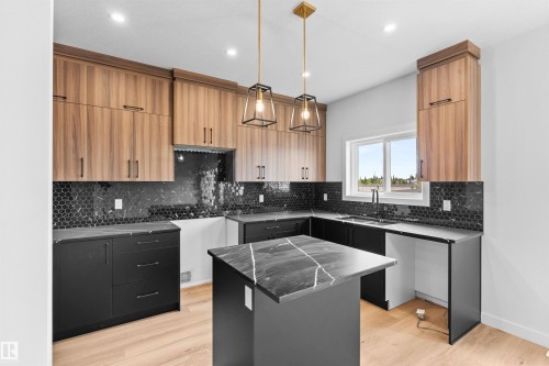 9592 86 Street, Morinville, AB - Indoor Photo Showing Kitchen With Upgraded Kitchen