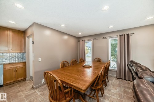 4108 135 Avenue, Edmonton, AB - Indoor Photo Showing Dining Room