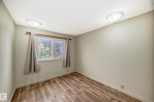 4108 135 Avenue, Edmonton, AB - Indoor Photo Showing Other Room
