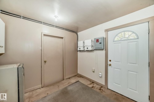 4108 135 Avenue, Edmonton, AB - Indoor Photo Showing Laundry Room