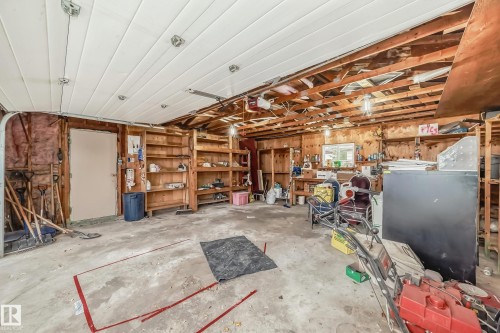 4108 135 Avenue, Edmonton, AB - Indoor Photo Showing Garage