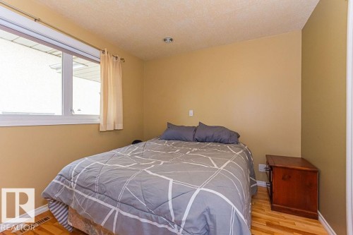 1720 89 Street, Edmonton, AB - Indoor Photo Showing Bedroom