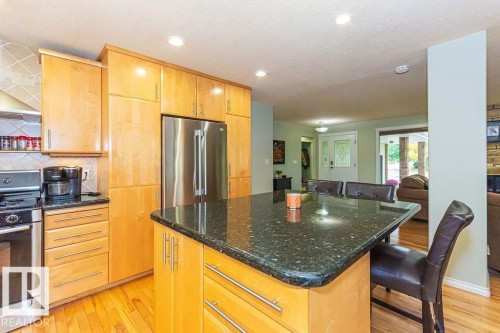 1720 89 Street, Edmonton, AB - Indoor Photo Showing Kitchen