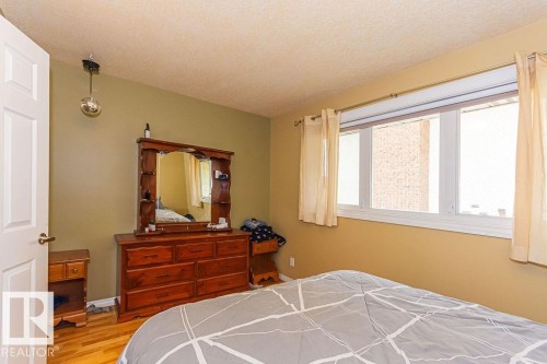 1720 89 Street, Edmonton, AB - Indoor Photo Showing Bedroom