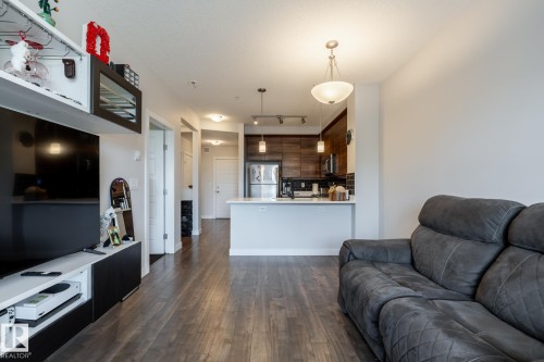 202 2590 Anderson Way, Edmonton, AB - Indoor Photo Showing Living Room