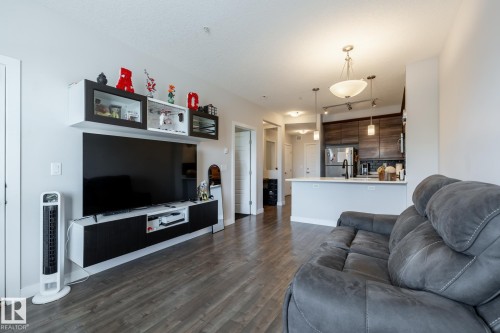 202 2590 Anderson Way, Edmonton, AB - Indoor Photo Showing Living Room