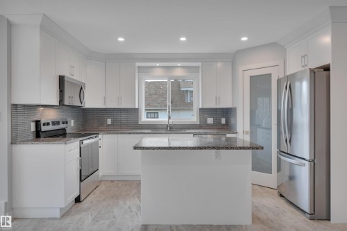 5008 48 Avenue, Leduc, AB - Indoor Photo Showing Kitchen With Upgraded Kitchen