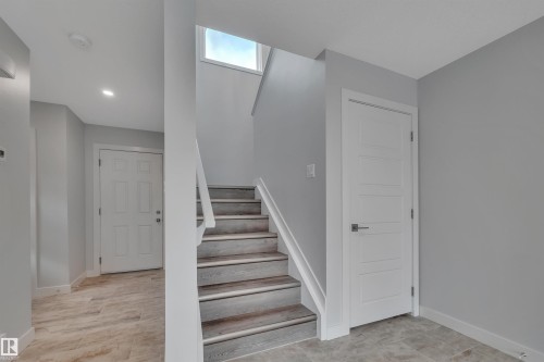 5008 48 Avenue, Leduc, AB - Indoor Photo Showing Other Room